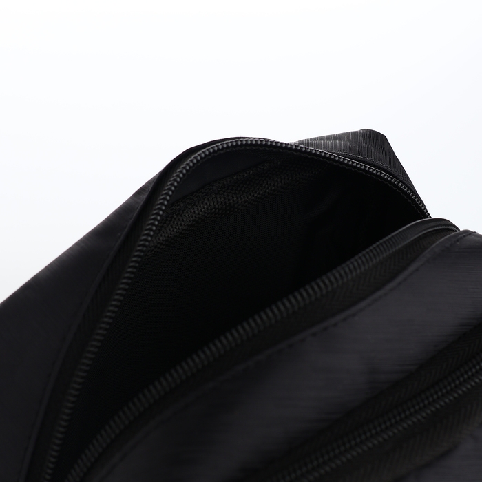 Сумка мужская на молниях, наружный карман, цвет чёрный Сумка мужская на молниях, наружный карман, цвет чёрный