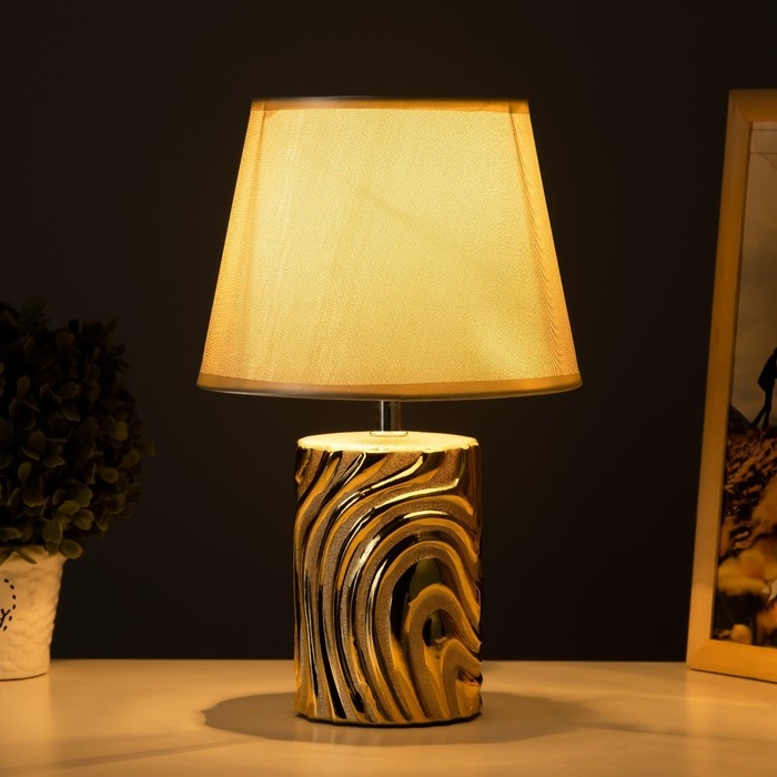 Настольная лампа Настольная лампа "Калиса" Е14 40Вт золото 19х19х32 см RISALUX