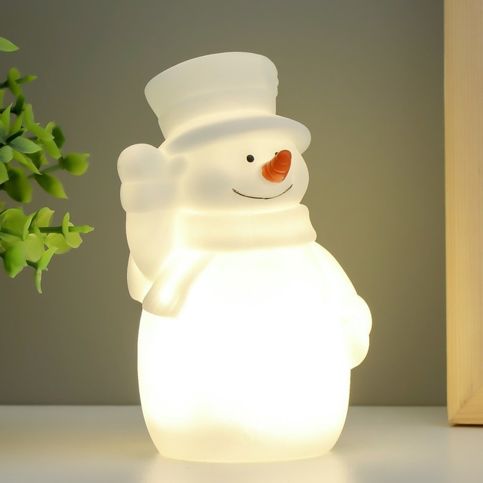 Ночник Ночник "Снеговик в шляпе" LED от батареек 3хLR44 белый 7х7х12 см