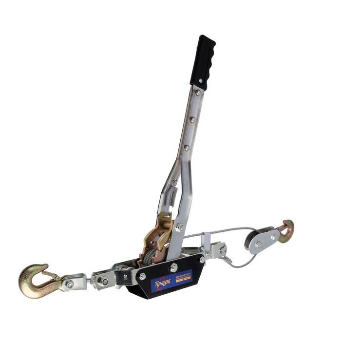 Лебедка рычажная ТУНДРА, двойное храповое колесо, тяга 4 т (подъем 1.6 т), трос 2 метра Лебедка рычажная ТУНДРА, двойное храповое колесо, тяга 4 т (подъем 1.6 т), трос 2 метра