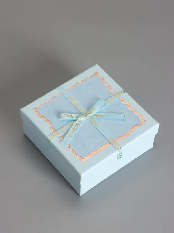 Наборок коробок 3 в 1 прямоугольные 19*19*9.8 17*17*8.0 15*15*6.5 см