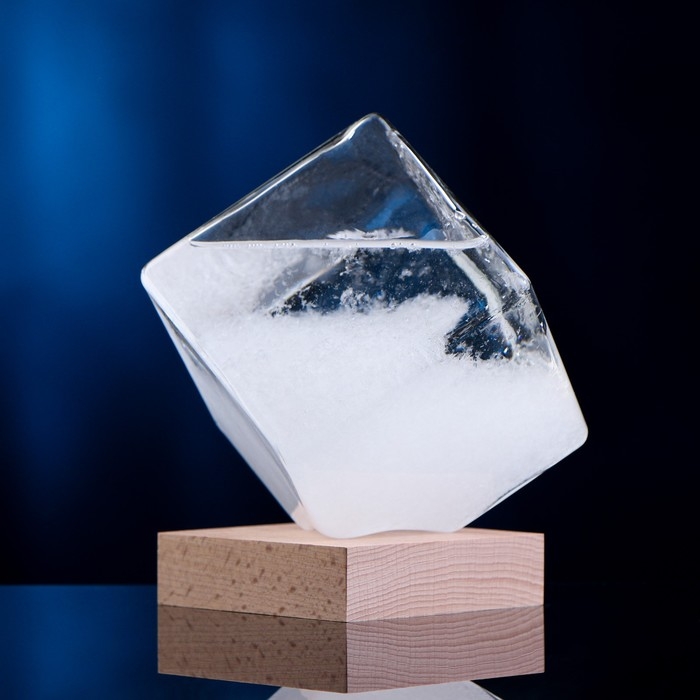 Барометр - штормгласс Барометр - штормгласс "Куб" 10х10см