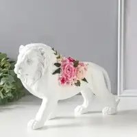 Сувенир полистоун "Белый лев в розовых цветах" 30х8,5х17 см