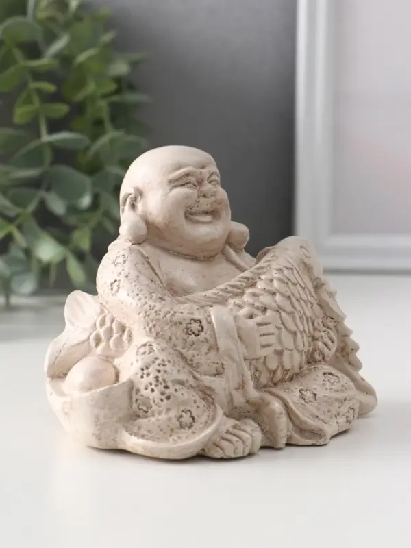 Фигура «Хотей с рыбой», 8.5×11×9 см, слоновая кость