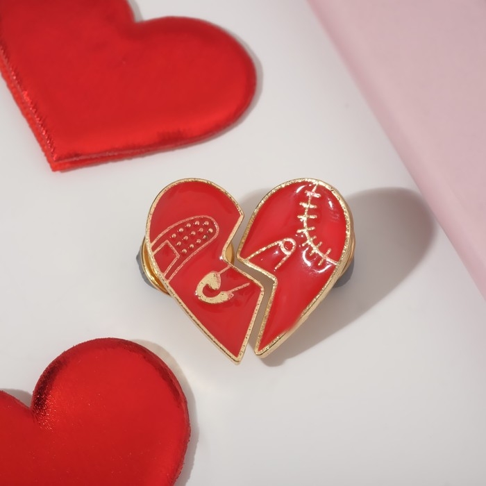 Значки-неразлучники «Сердце» булавка, цвет красный в золоте Значки-неразлучники «Сердце» булавка, цвет красный в золоте