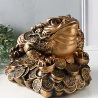 Копилка для денег &laquo;Лягушка на монетах&raquo;, гипс, 25&times;35 см