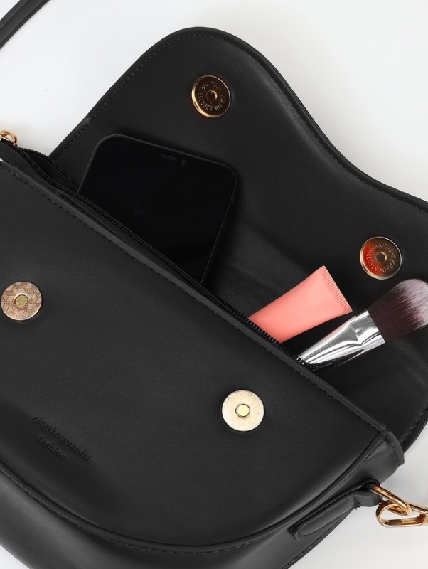 Сумка женская мессенджер на молнии, цвет чёрный Сумка женская мессенджер на молнии, цвет чёрный