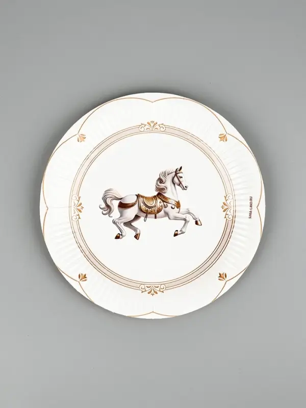 Тарелка бумажная "Лошадь, карусель" , белая 18 см