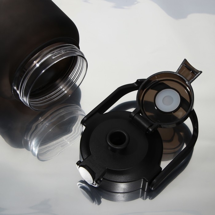 Бутылка для воды с наклейками «Сила духа», 2,25 л Бутылка для воды с наклейками «Сила духа», 2,25 л