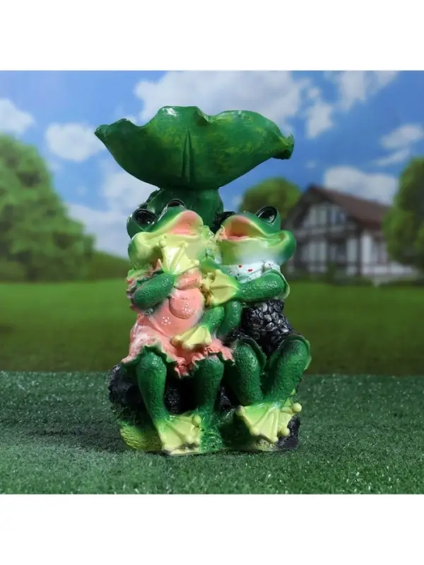 Садовая фигура - поилка из полистоуна &laquo;Лягушки на камне&raquo;, 20&times;17&times;29 см