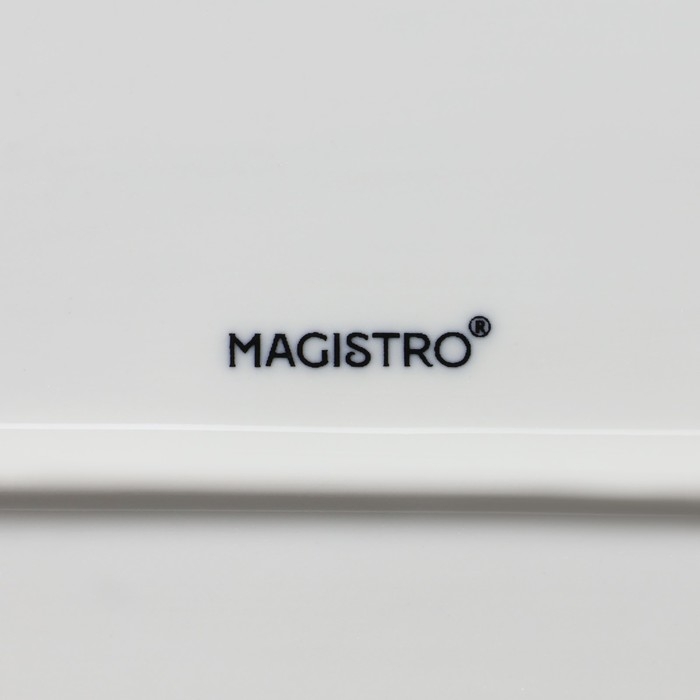 Блюдо фарфоровое овальное Magistro «Сюита», 35,5×23,5 см, цвет белый