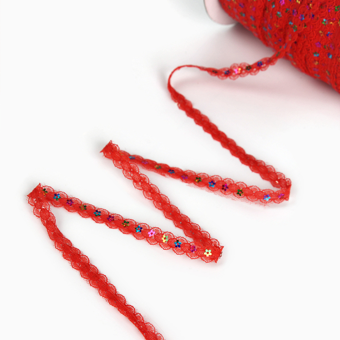 Тесьма гипюровая красная с пайетками, 1,3 см, в бобине 548 м Тесьма гипюровая красная с пайетками, 1,3 см, в бобине 548 м