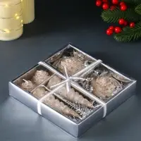 Набор свечей &laquo;Ёлочки и шишки&raquo;, 6 шт., 18.5&times;18.5&times;3.5 см