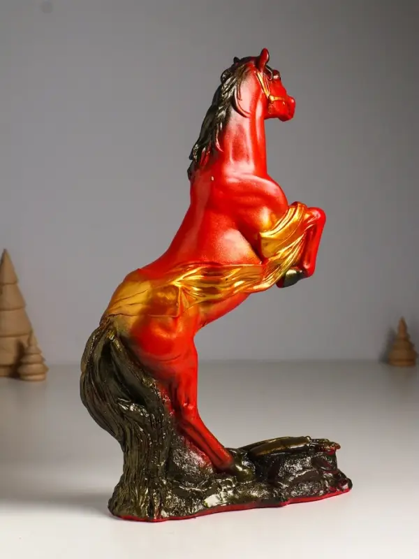 Фигура  Фигура "Победоносный конь" 34х22х9 см, красный с золотом