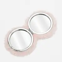 Зеркало складное круг (2) с/увел МЕХ d8см искусств мех/пластик розовый пакет QF Зеркало складное круг (2) с/увел МЕХ d8см искусств мех/пластик розовый пакет QF