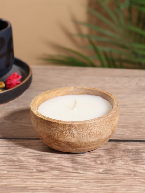 Свеча в деревянной чаше, парафин и соевый воск 9,5х9,5х4 см
