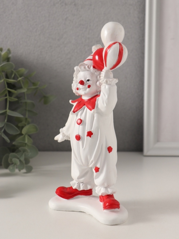 Сувенир полистоун Сувенир полистоун "Клоун с воздушными шариками" красно-белый 10х6,5х19,5 см