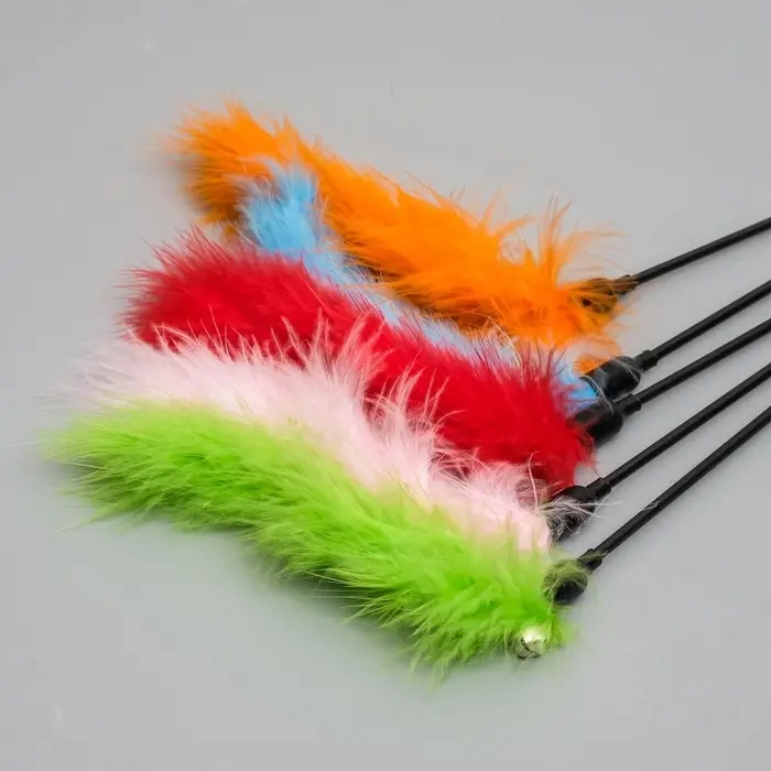 Дразнилка пуховая &laquo;Хвостик&raquo;, цвет МИКС