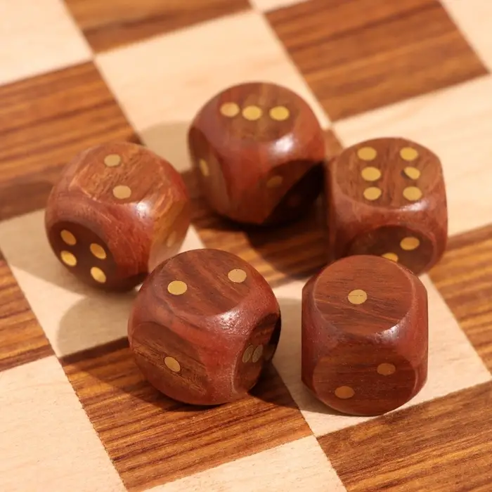 Игра настольная 3 в 1, шахматы, домино, кубики, доска 35&times;35 см, дерево шишам