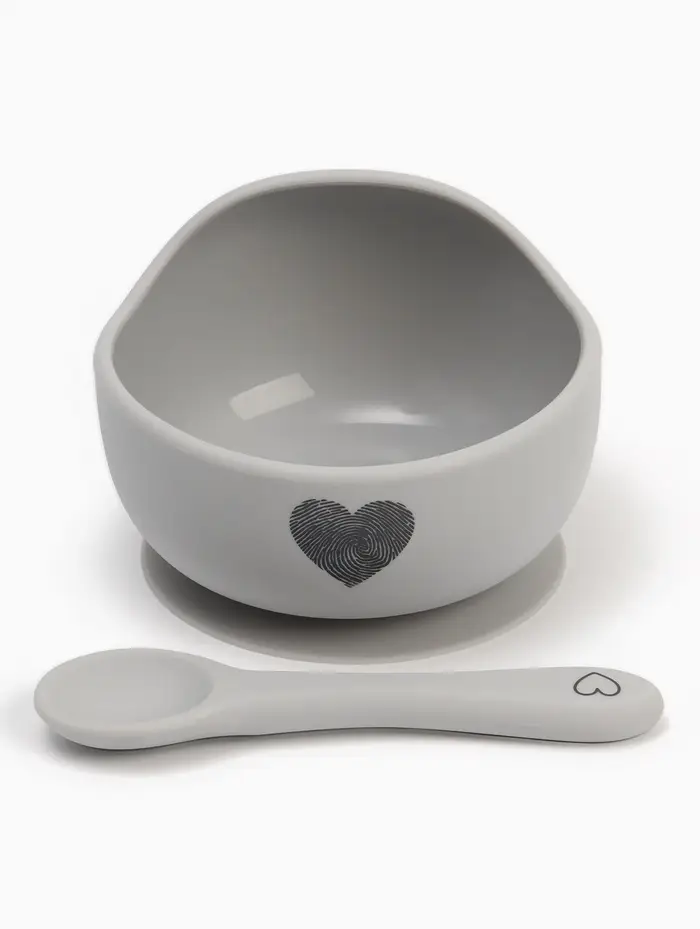 Тарелка детская на присоске и ложка, серый, Mum&Baby Тарелка детская на присоске и ложка, серый, Mum&Baby