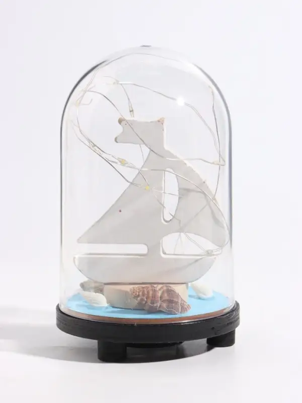 Фигурка декоративная &laquo;Парусник&raquo;, в куполе, с подсветкой, 8.8&times;8.8&times;14 см