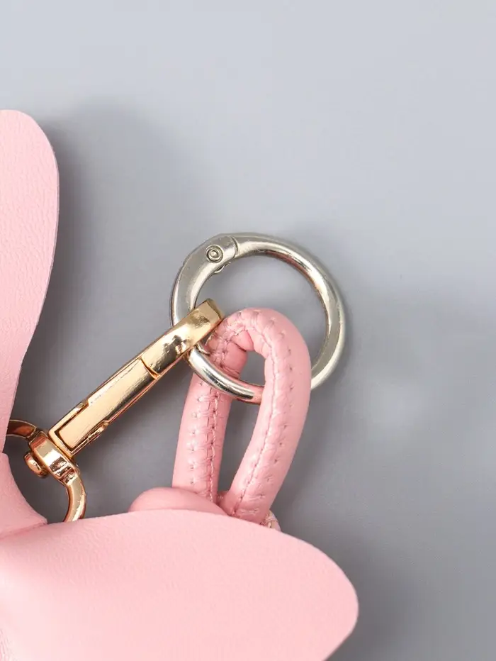 Брелок на карабине "Бабочка с узлом" розовый 13,5х9,5х2,5 см