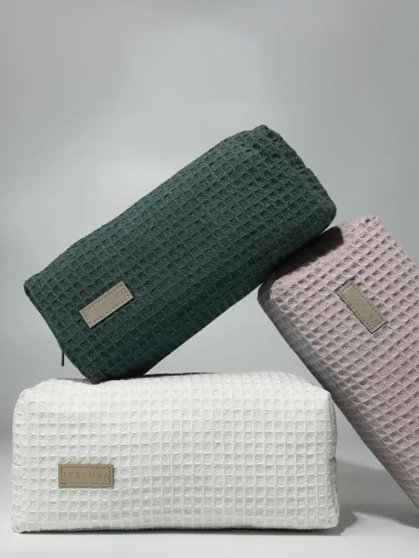 Косметичка женская на молнии TEXTURA, объёмная, большая, мягкая, зелёная