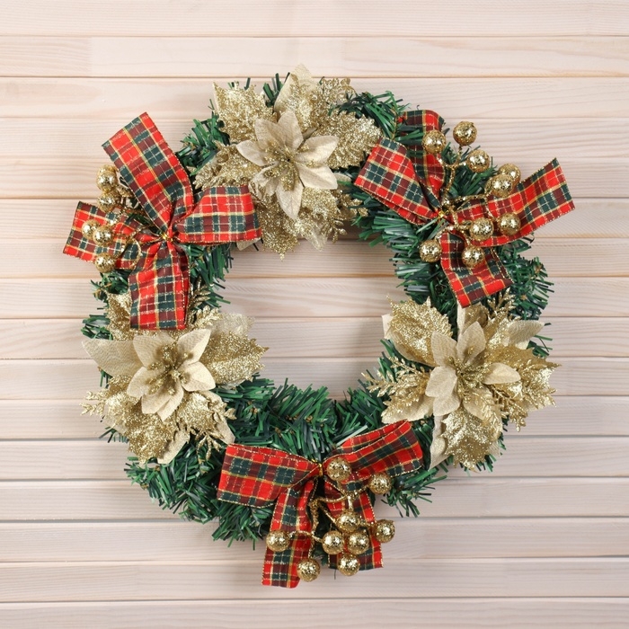 Венок новогодний d-30 см  Венок новогодний d-30 см "Яркая сказка" цветы бантики