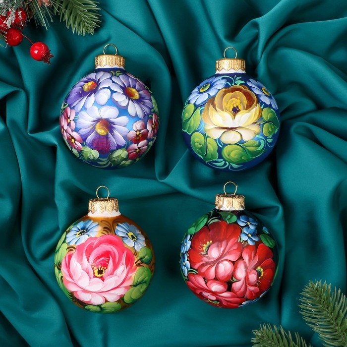 Набор из 4-х ёлочных шаров 80 мм «Изысканные букеты» Набор из 4-х ёлочных шаров 80 мм «Изысканные букеты»