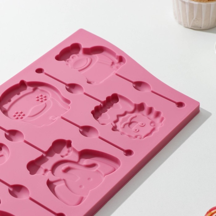 Форма для леденцов Доляна «Звери», силикон, 27,5×16,5 см, 6 ячеек (6,4×6,4), с палочками, цвет МИКС Форма для леденцов Доляна «Звери», силикон, 27,5×16,5 см, 6 ячеек (6,4×6,4), с палочками, цвет МИКС