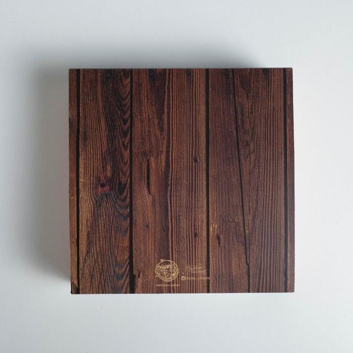 Коробка для конфет, кондитерская упаковка, 9 ячеек, «Дерево» 14.5 х 14.5 х 3.5 см Коробка для конфет, кондитерская упаковка, 9 ячеек, «Дерево» 14.5 х 14.5 х 3.5 см