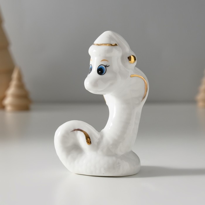 Сувенир керамика Сувенир керамика "Белая кобра в новогоднем колпаке" с золотом 4х5,5х8,5 см