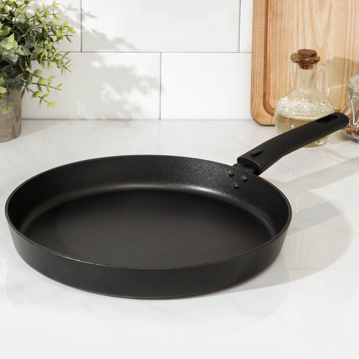 Сковорода «Дарья», d=30 см, съёмная ручка, антипригарное покрытие, цвет чёрный Сковорода «Дарья», d=30 см, съёмная ручка, антипригарное покрытие, цвет чёрный