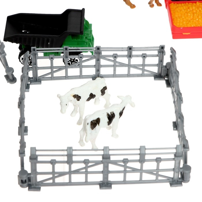 Парковка «Ферма», амбар, вольеры, транспорт, животные Парковка «Ферма», амбар, вольеры, транспорт, животные