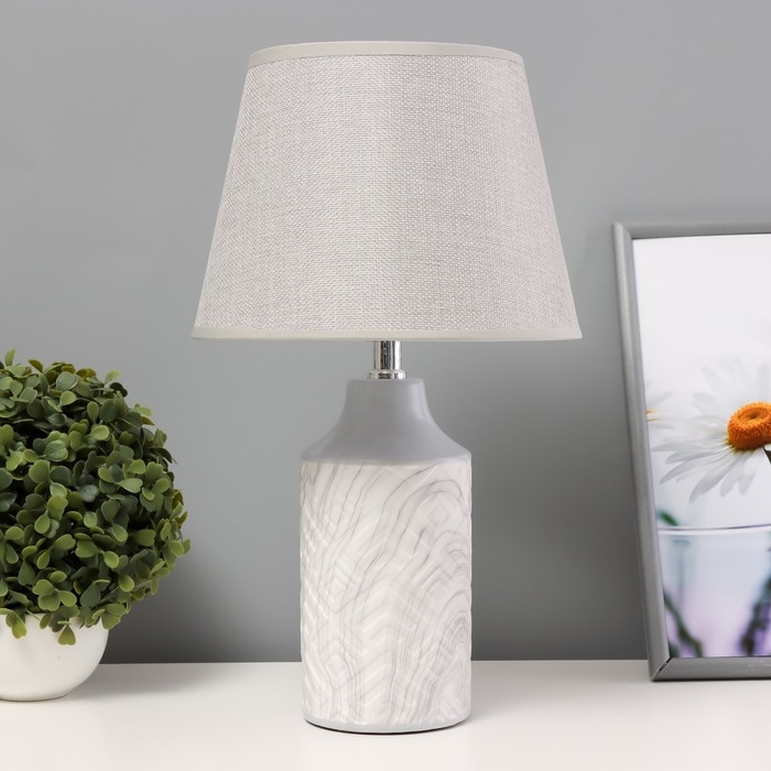 Настольная лампа Настольная лампа "Лаура" Е14 40Вт бело-серый 22х22х39 см