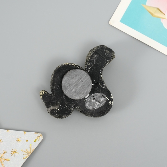 Магнит полистоун  Магнит полистоун "Змейка с короной на монетке" МИКС 4,5х1,5х5,5 см