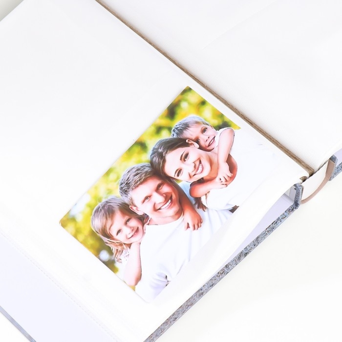 Фотоальбом на 200 фото 13х18 см Фотоальбом на 200 фото 13х18 см "Фотоаппарат ретро" в коробке МИКС 29,5х23х5,5 см