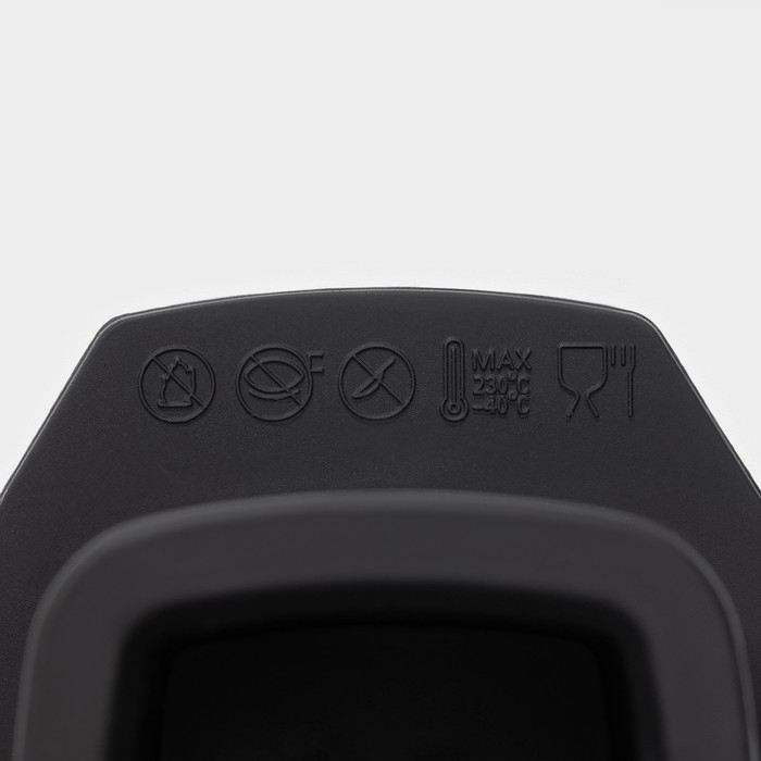 Форма для льда Доляна «Квадрат», силикон, 21,5×9,5×5 см, 3 ячейки (5,2х4,8 см), цвет чёрный Форма для льда Доляна «Квадрат», силикон, 21,5×9,5×5 см, 3 ячейки (5,2х4,8 см), цвет чёрный