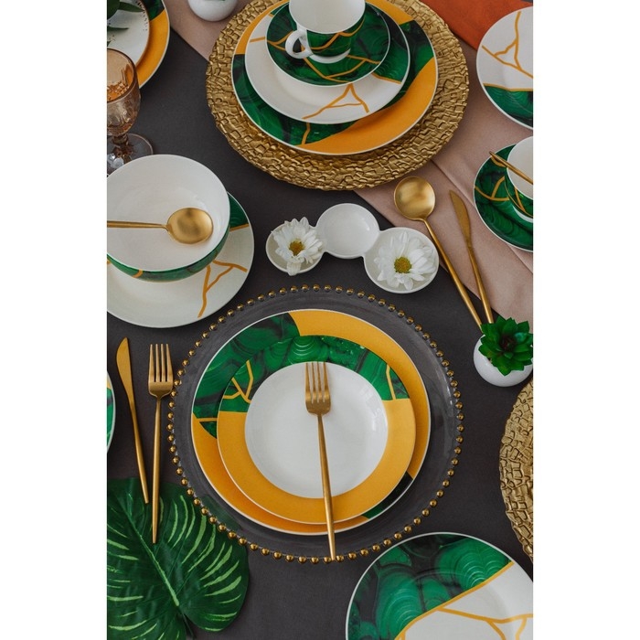 Тарелка фарфоровая обеденная Доляна «Малахитовая шкатулка», d=25 см, цвет зелёный Тарелка фарфоровая обеденная Доляна «Малахитовая шкатулка», d=25 см, цвет зелёный