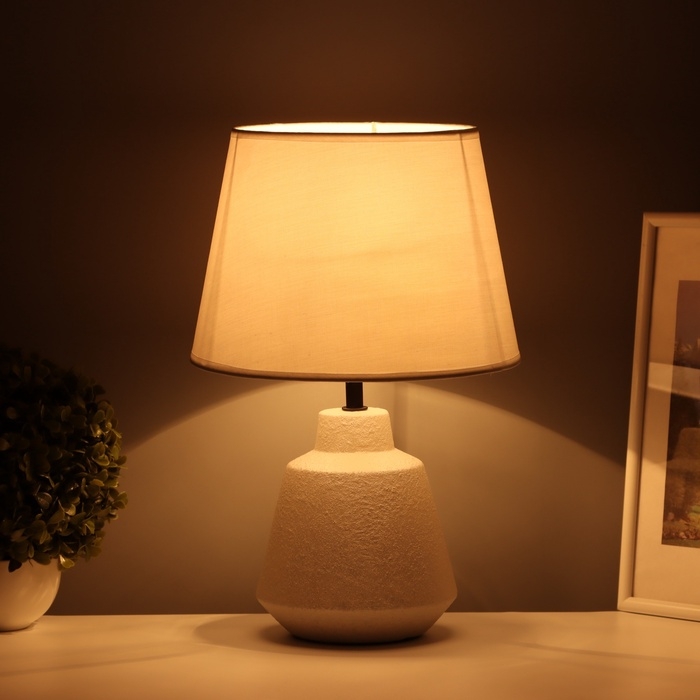 Лампа настольная Лампа настольная "Лили" 1х40Вт Е27 жемчуг 25х25х38,,5см