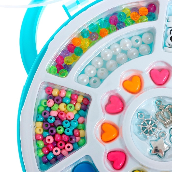 Набор для бисероплетения «Мои украшения» в чемодане Набор для бисероплетения «Мои украшения» в чемодане