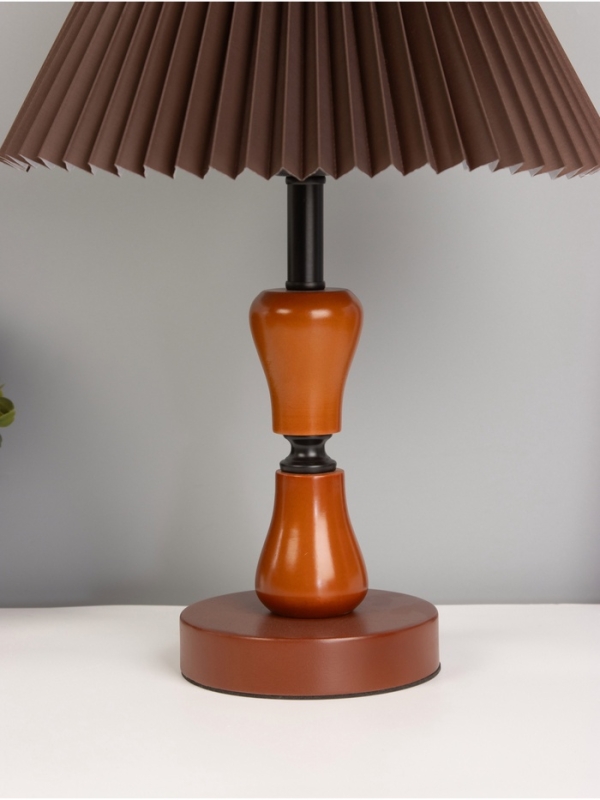 Лампа настольная BayerLux ЭКО Лампа настольная BayerLux ЭКО "Камила" 1х40Вт Е27 черный/темно-кор. 27х27х40см