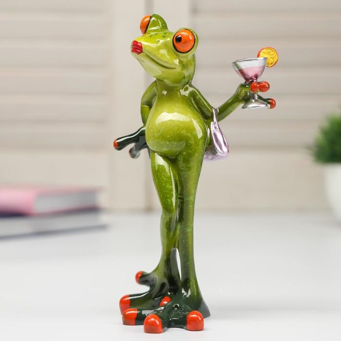 Сувенир полистоун лак Сувенир полистоун лак "Лягушка с бокалом вина" 15,5х7,5х8,3 см