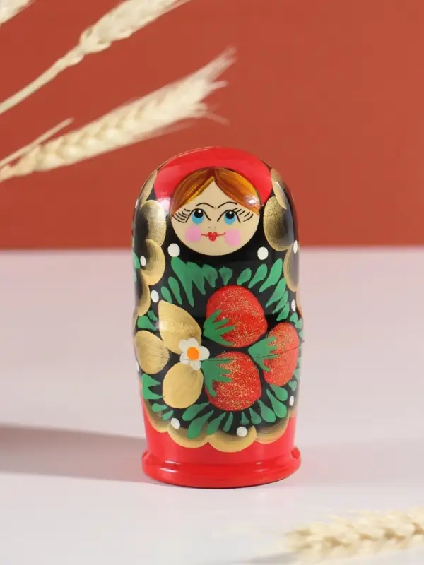 Матрёшка дерево &laquo;Наташа&raquo;, красная, 5-кукольная, 12 см