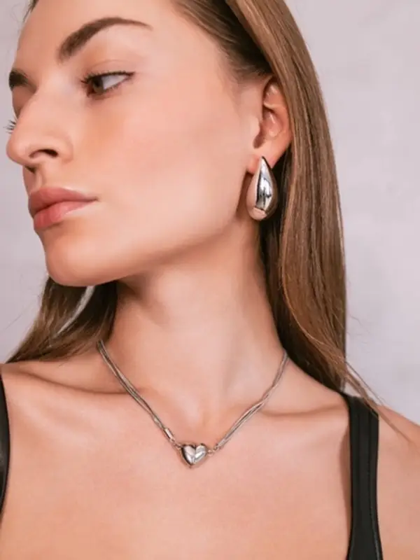 Серьги пластик &laquo;Капля&raquo;, крупная, цвет серебро