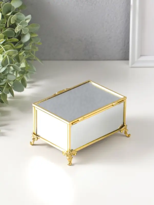 Шкатулка стекло с металлическим каркасом "Зеркальная на ножках" золото 12х8х7,3 см