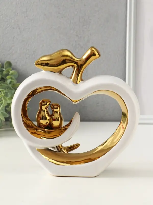 Сувенир керамика Сувенир керамика "Две птички на яблоке" белый с золотом 7х22х22,5 см