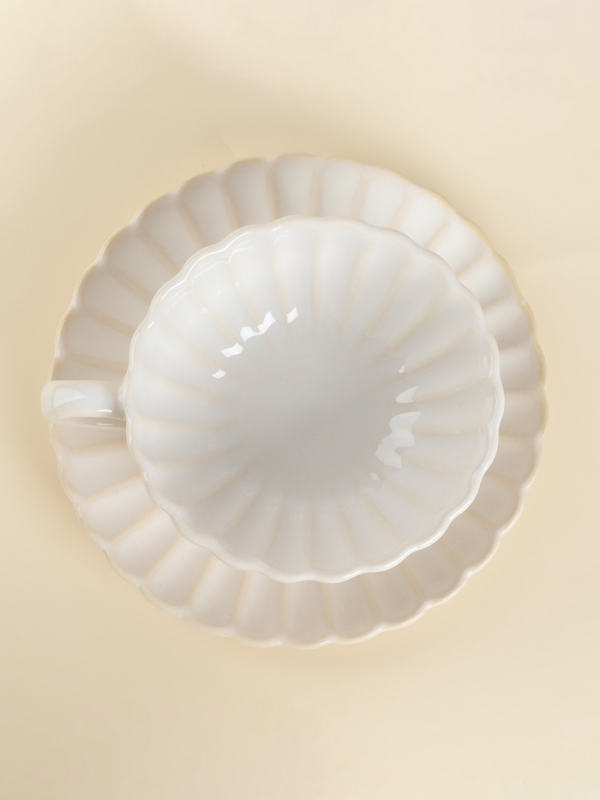 Чайная пара SL Home "Нимфея" 270 мл, чашка 11,4х6 см, блюдце 15,5х2 см, цвет теплый белый