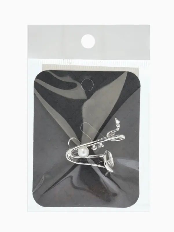 Брошь &laquo;Саксофон&raquo;, музыка, жемчуг, цвет белый в серебре