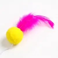Дразнилка - удочка &laquo;Мячик с перьями&raquo;, на деревянной палочке, цвет МИКС